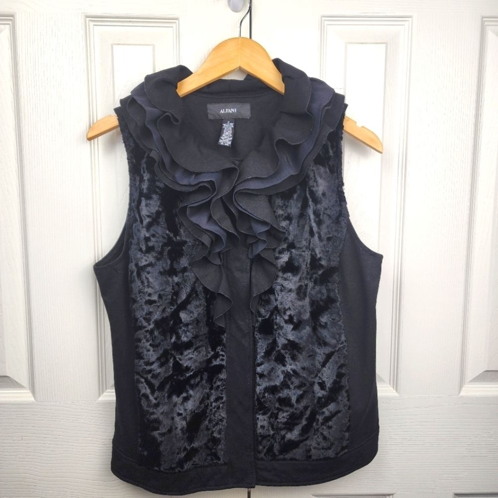 Alfani Solid Black Suede Faux Fir Vest With Layered Ruffle Neck Size Medium